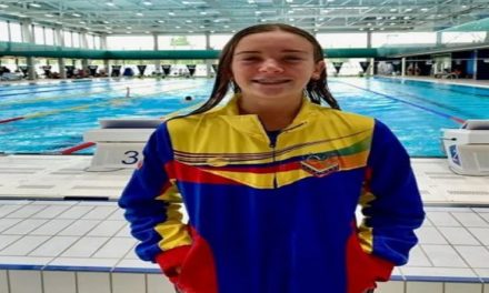 Nadadora María Victoria Yegres obtiene oro en natación 800 metros en Juegos Panamericanos Junior Cali 2021
