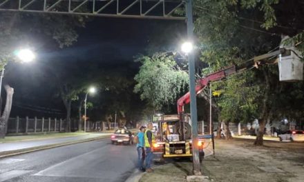 Alcalde Rafael Morales refuerza compromiso con recuperación de luminarias en Girardot