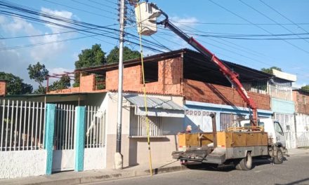 Continúan trabajos de recuperación y embellecimientos en Linares Alcántara