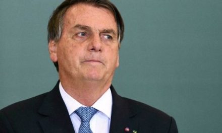 Policía brasileña inculpa a Bolsonaro por difusión de fake news