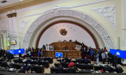 Presidente del Parlamento venezolano asegura que la AN teje nueva institucionalidad