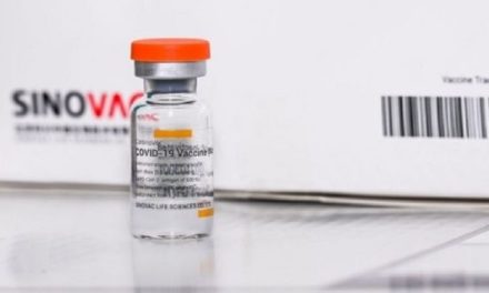 Brasil aprueba uso de vacuna china antiCOVID en menores de edad