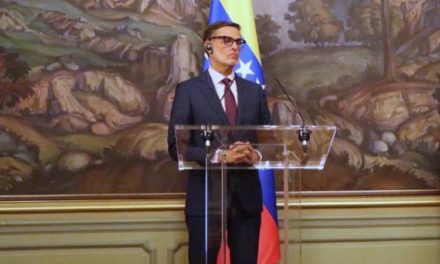 Canciller Plasencia: EEUU no disimula su política de chantaje hacia Venezuela