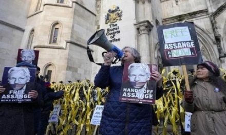 Justicia británica «autoriza» a Julian Assange apelar su extradición a EE.UU.