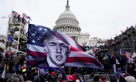 Nuevas pruebas podrían vincular a Trump con asalto a Capitolio, EEUU