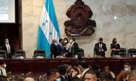 Presidenta electa Xiomara Castro califica de traidores a 20 diputados tránsfugas en conformación de Congreso de Honduras