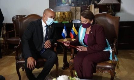 Venezuela y Honduras restablecen relaciones diplomáticas