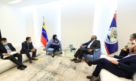 Vicepresidenta Delcy Rodríguez sostuvo encuentro con canciller de Belice en Caracas