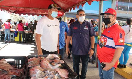 Habitantes del municipio Sucre beneficiados con Feria del Pescado