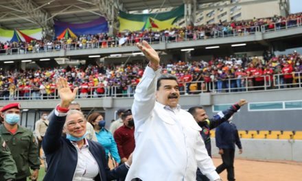 Presidente Nicolás Maduro encabezó juramentación de los Gobiernos Comunitarios del estado La Guaira