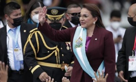 Presidenta de Honduras da positiva a Covid-19