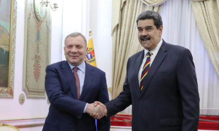 Presidente Maduro recibe en Miraflores al vicepresidente del Gobierno de Rusia
