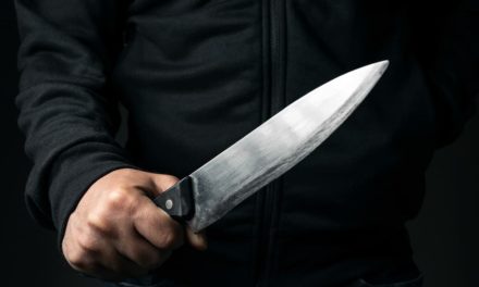 Policía ultima a hombre con cuchillo en concurrida estación parisina