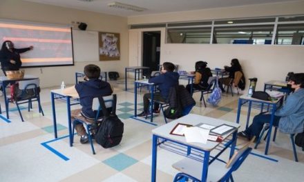Estudiantes de Chile retornaron a clases presenciales obligatorias