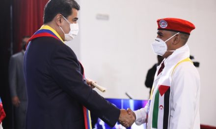 Gobierno Bolivariano graduó 3 mil 276 nuevos profesionales integrales en el área de la salud
