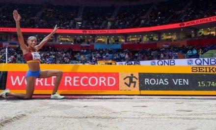 Yulimar Rojas se corona primera Tricampeona Mundial en la historia del salto triple
