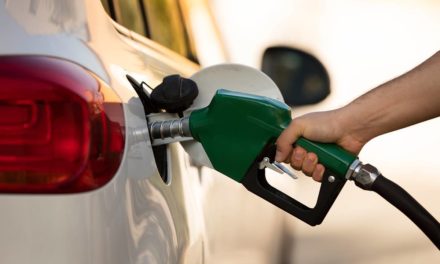 Precio de combustible aumenta 36% en casi dos años en Uruguay