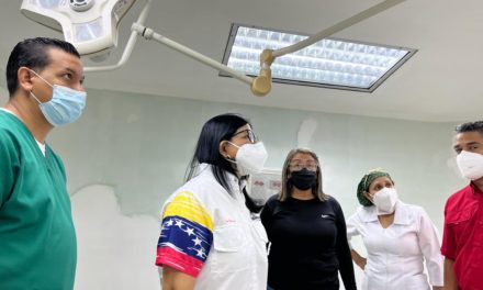 Gobernadora Karina Carpio supervisó labores de recuperación del hospitalito de Cagua
