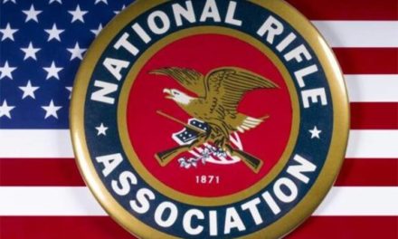 Asociación Nacional del Rifle realiza convención tras masacre en EEUU