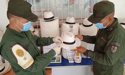 Incautan 598 sombreros impregnados de cocaína provenientes de Colombia