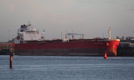 Fuerzas Armadas de Irán detuvieron dos embarcaciones petroleras de Grecia