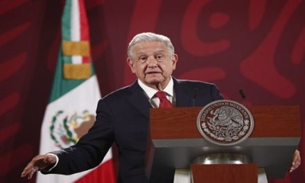 Presidente mexicano inicia en Guatemala gira por Centroamérica
