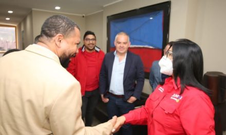 Gobernadora de Aragua recibió visita de la AMB