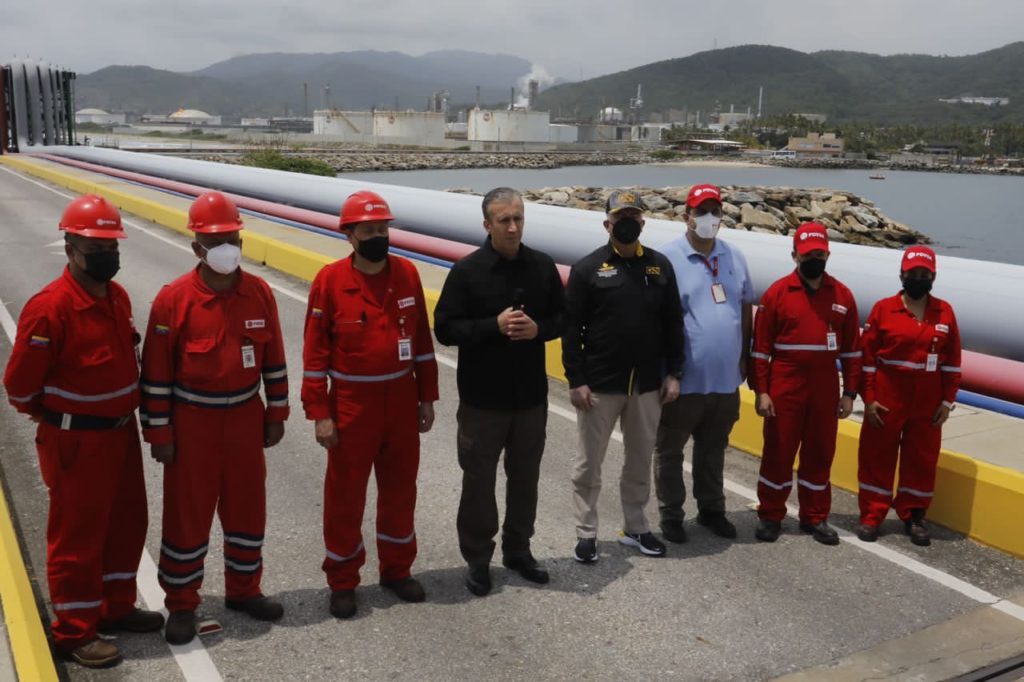 El Aissami denunció un intento de sabotaje contra los sistemas de protección de la Refinería El Palito | Fotos: Vicepresidencia Sectorial de Economía
