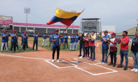 Abanderada U15 que representará a Venezuela en el Premundial de Béisbol
