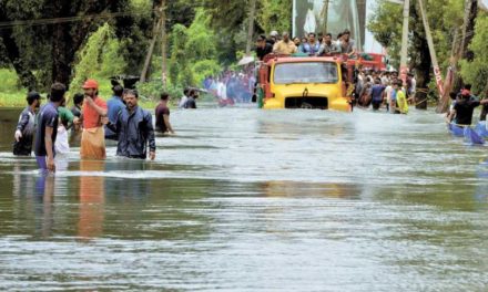 Asciende a 89 los fallecidos por inundaciones en la India