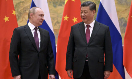 China estrecha lazos con Rusia en defensa de la paz