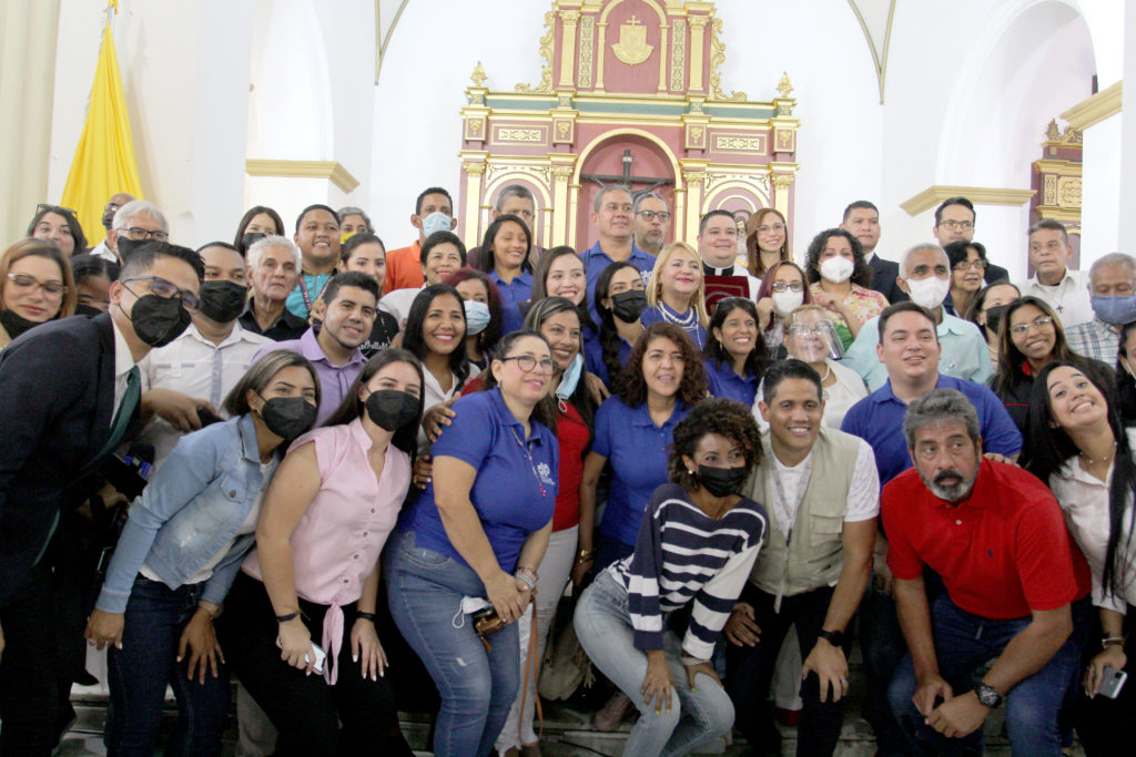 Los comunicadores sociales recibieron una bendición especial por motivo del Día del Periodista | FOTOS JESÚS PACHECO