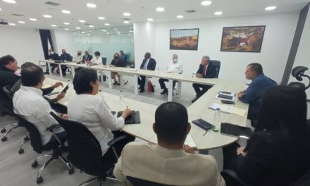 Ministerio de Industrias recibe delegación cubana para fortalecer relaciones bilaterales