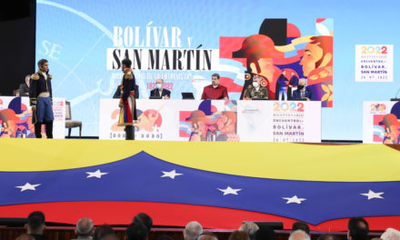 Presidente clausuró el Coloquio Internacional “Bolívar y San Martin”