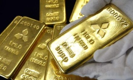 Precio del oro se ubica en su valor más bajo desde el año 2021