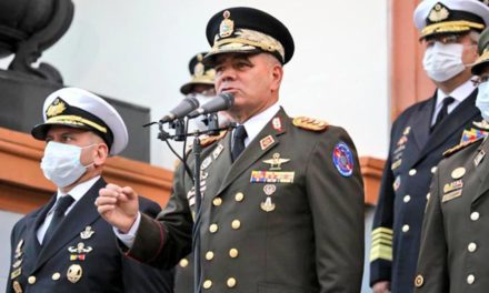Padrino López llama a Bolívar el general más importante del mundo