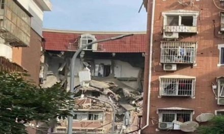 Explosión provoca derrumbe de edificio en China