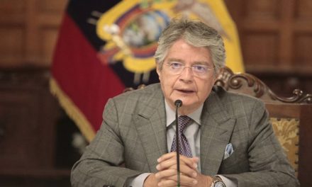 CNE de Ecuador niega formularios para revocar al presidente Lasso