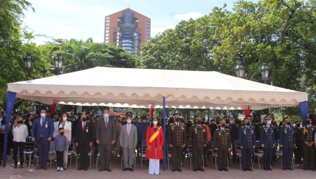 El acto solemne contó con la presencia de diferentes autoridades regionales FOTOS MARÍA GIL / JESÚS PACHECO