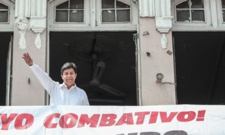 Congreso peruano aprueba informe que recomienda acusar a presidente