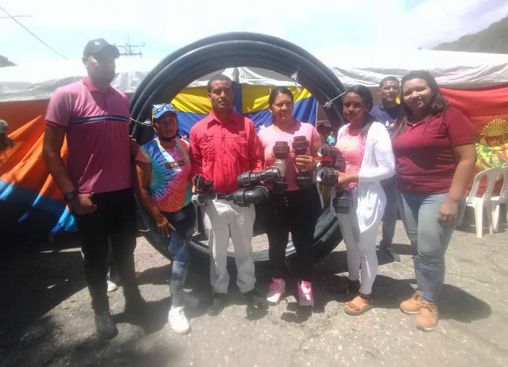 30 familias del sector Las Colinas ahora cuentan con agua potable por tuberías| FOTO PRENSA ALCALDÍA DE REVENGA