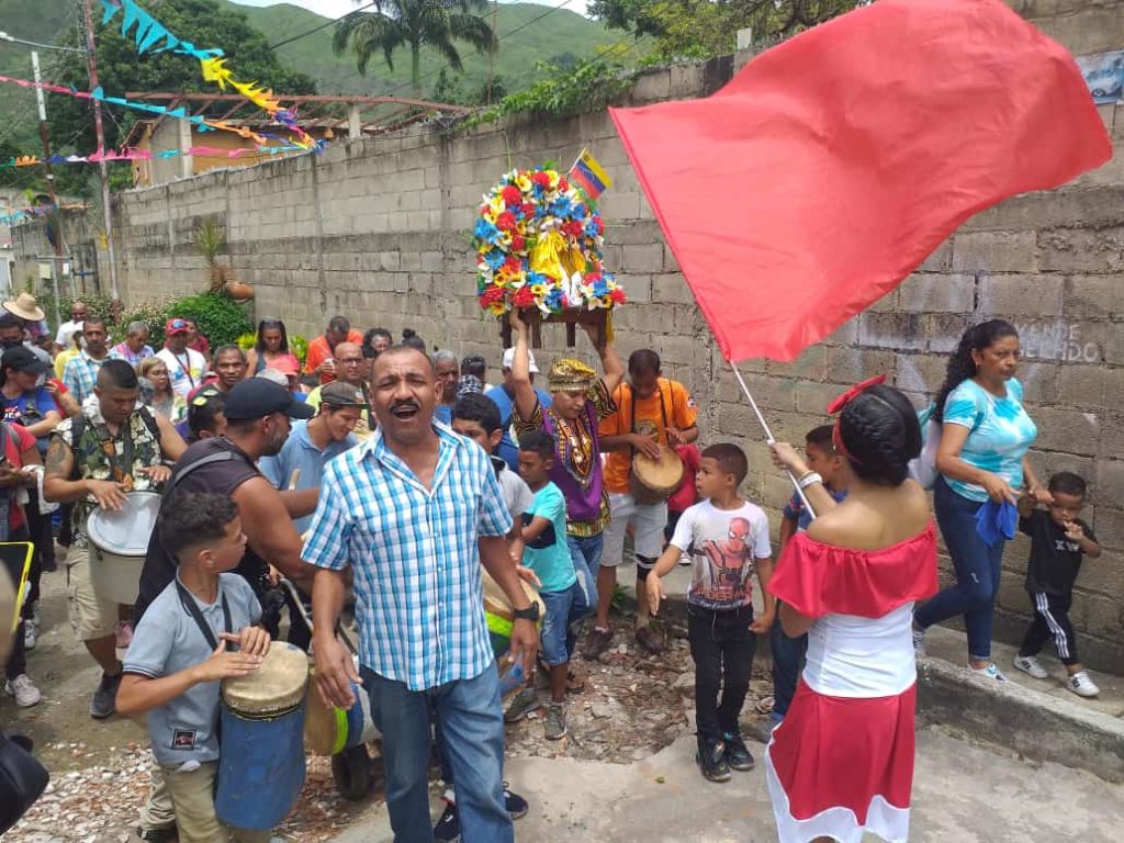 El reencuentro permite intercambiar experiencias entre ambas cofradías | FOTOS CORTESÍA