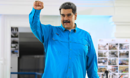 Maduro ordenó elevar la cobertura de agua potable a los hogares venezolanos