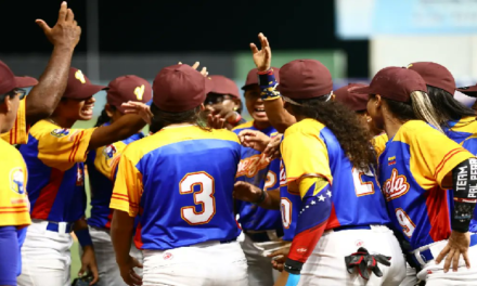 Jefe de Estado felicita a selección nacional tras quedar campeonas en Premundial Femenino de Béisbol