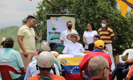 Productores de Santos Michelena recibieron títulos de tierras agrarias