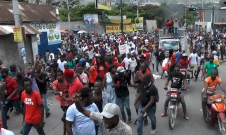 Dos muertos en protestas contra la inseguridad en Haití