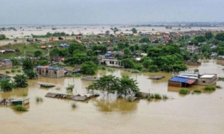 Severas inundaciones en India dejan más de 50 muertos
