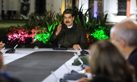 Presidente Maduro llamó a seguir fortaleciendo el liderazgo de base en el país