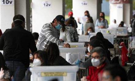 Chile reanudará conversaciones para elaborar un nuevo texto constitucional