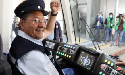 Presidente de Bolivia inauguró primer Tren Metropolitano